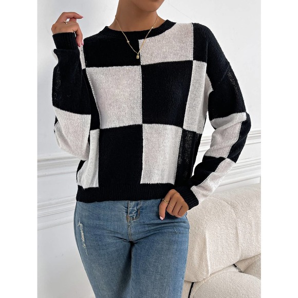 Checkered Pattern plaid black white knit Sweater - Picture 6 of 6